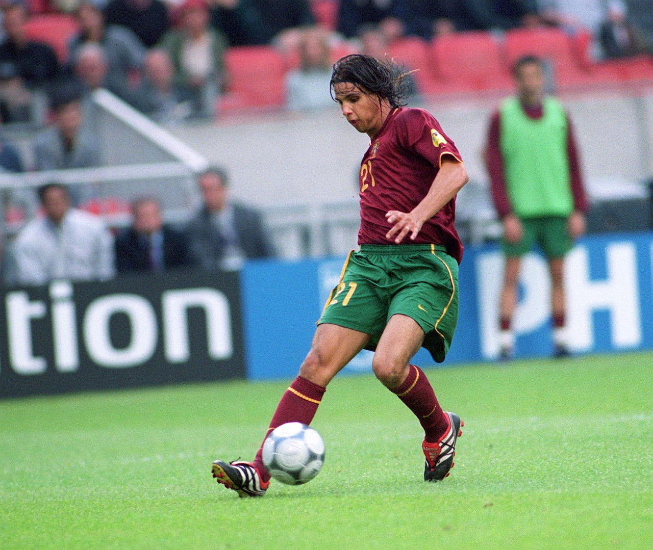 3分22秒，迪亚斯打破自己的哥伦比亚球员欧冠最快进球纪录