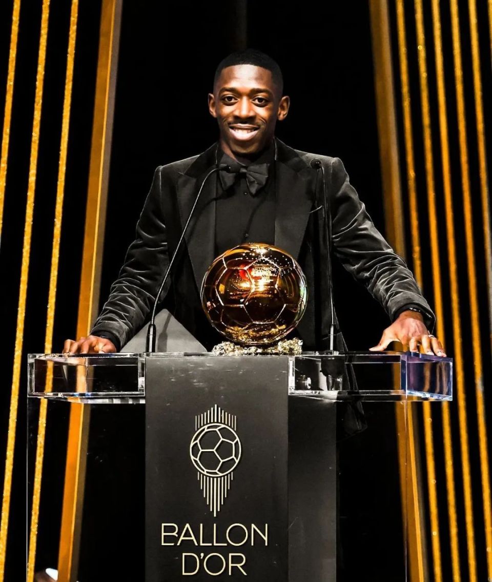 格纳布里：凯恩在防守中表现出色，进球归功于球队定位球教练