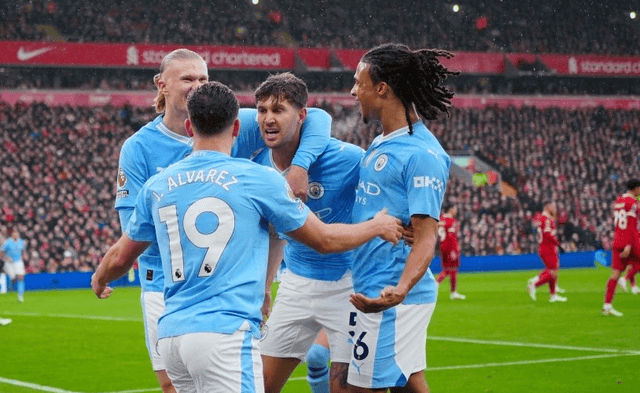 记者：申花今天下午飞赴天津，于汉超、戴伟浚等人随队出征