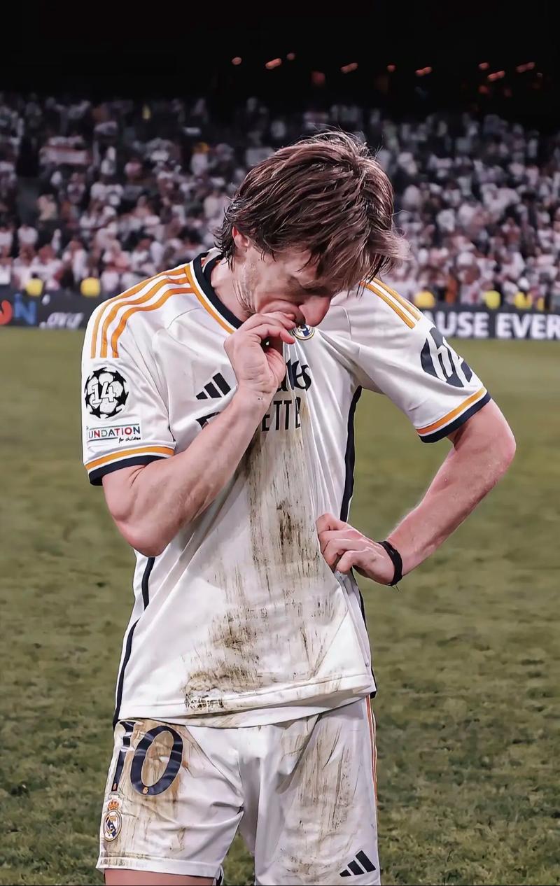 蓉城第90分钟遭扳平！李扬送点，神户点射破门2-2扳平蓉城